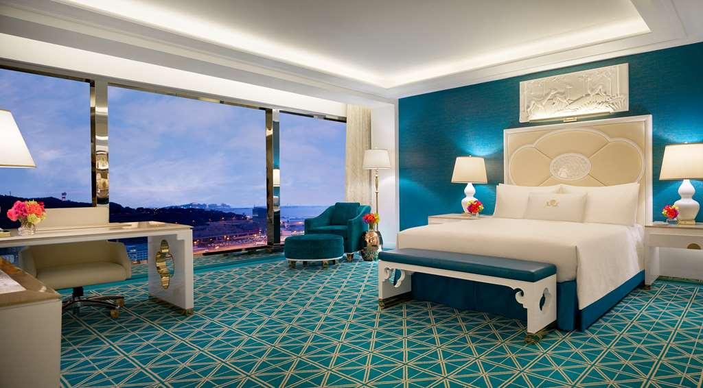 Wynn Palace Macau Room photo
